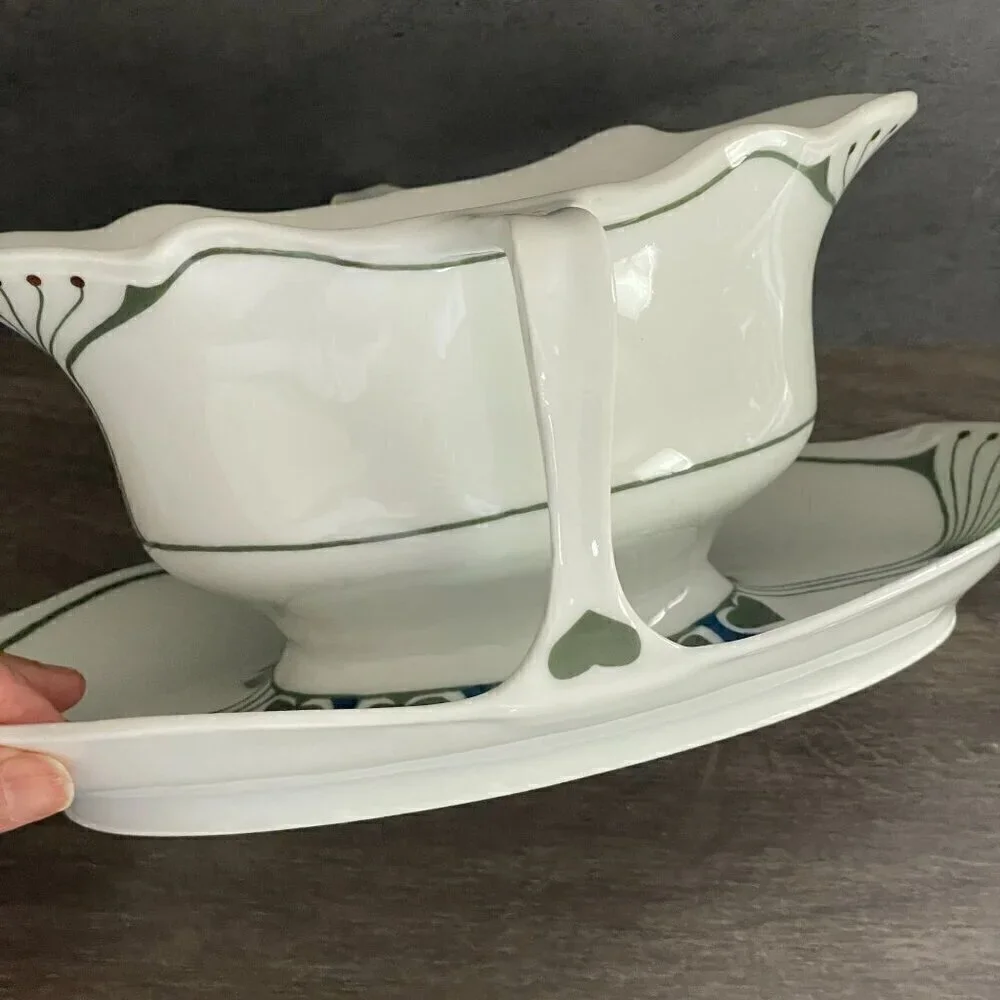 Ferdinand Selle Burgau Katharina Vintage 1900 Art Nouveau Curvy Shape Sauceboat